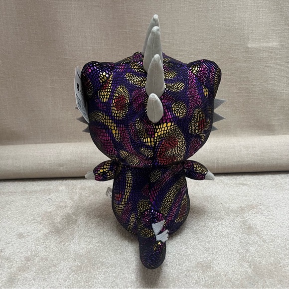 Hello Kitty dinosaur Cosplay Con plush - Picture 10 of 13